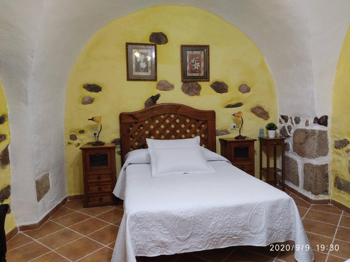 Hostal La Casa del Marqués Logrosán Exterior foto
