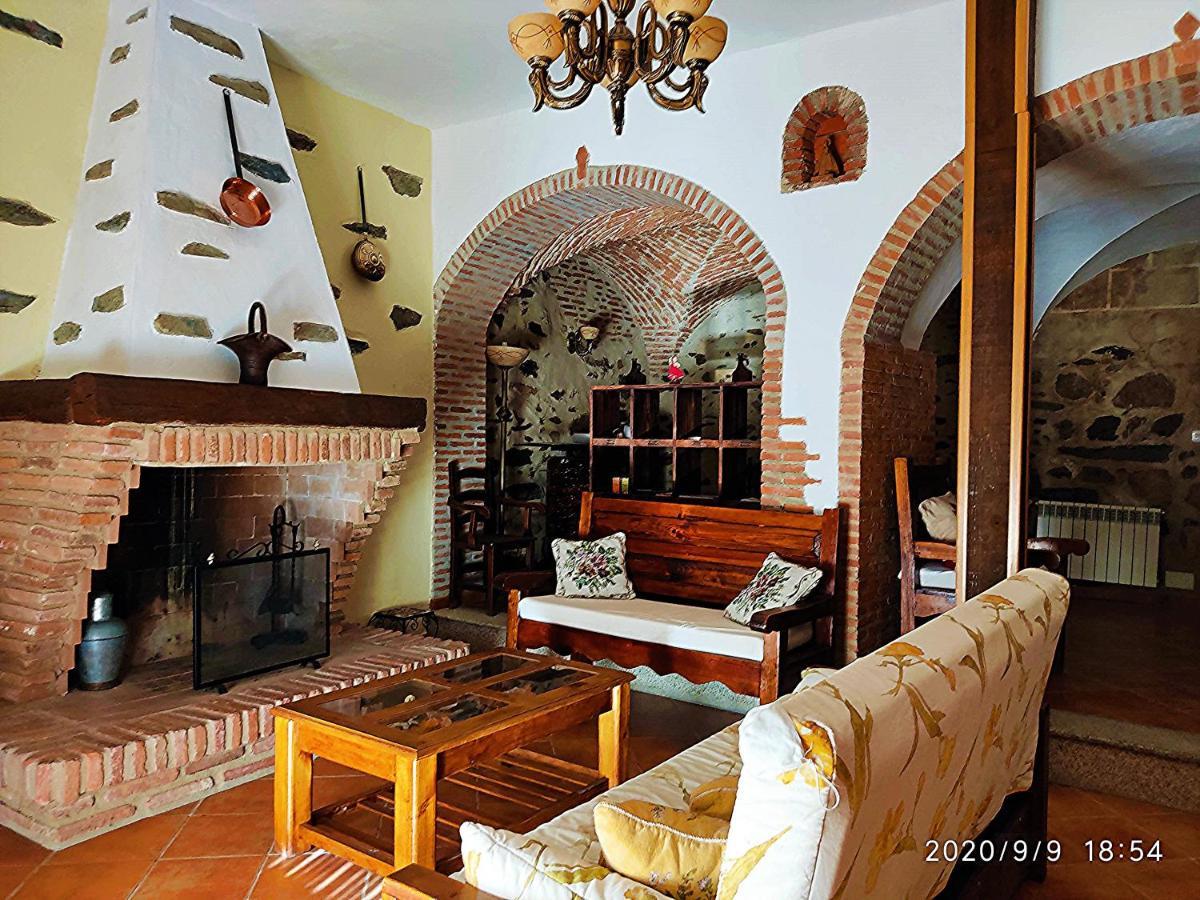 Hostal La Casa del Marqués Logrosán Exterior foto