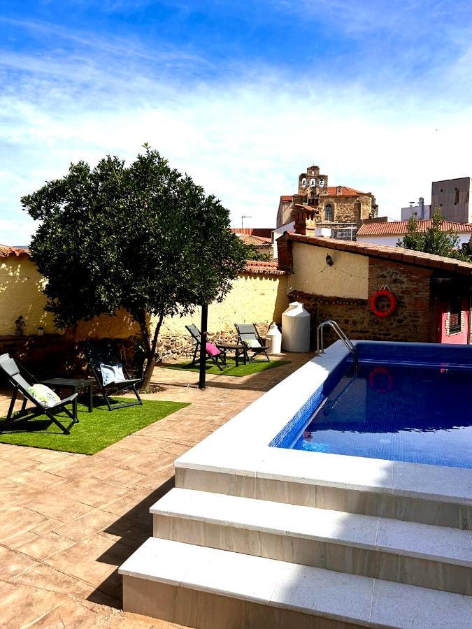 Hostal La Casa del Marqués Logrosán Exterior foto