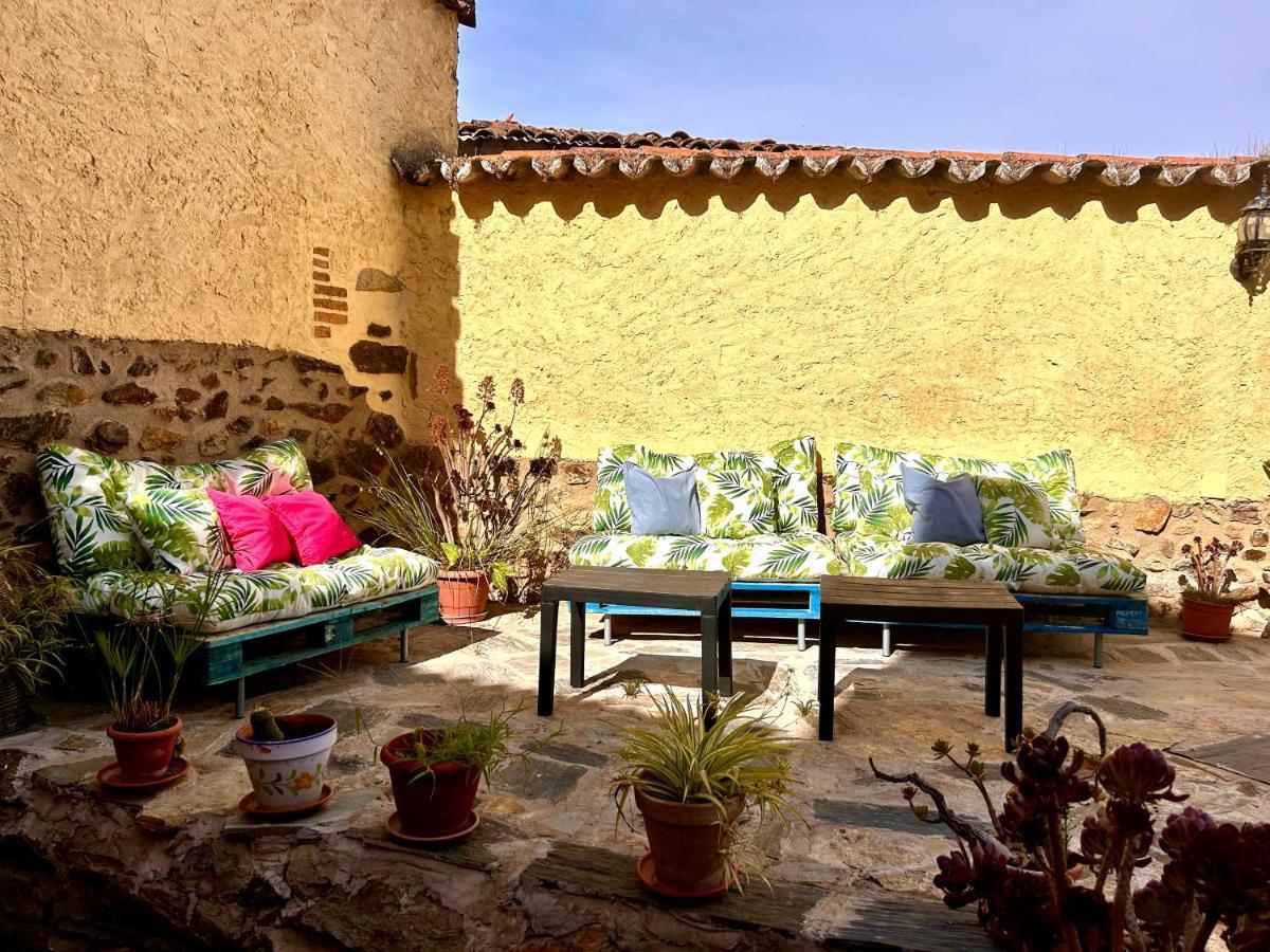 Hostal La Casa del Marqués Logrosán Exterior foto